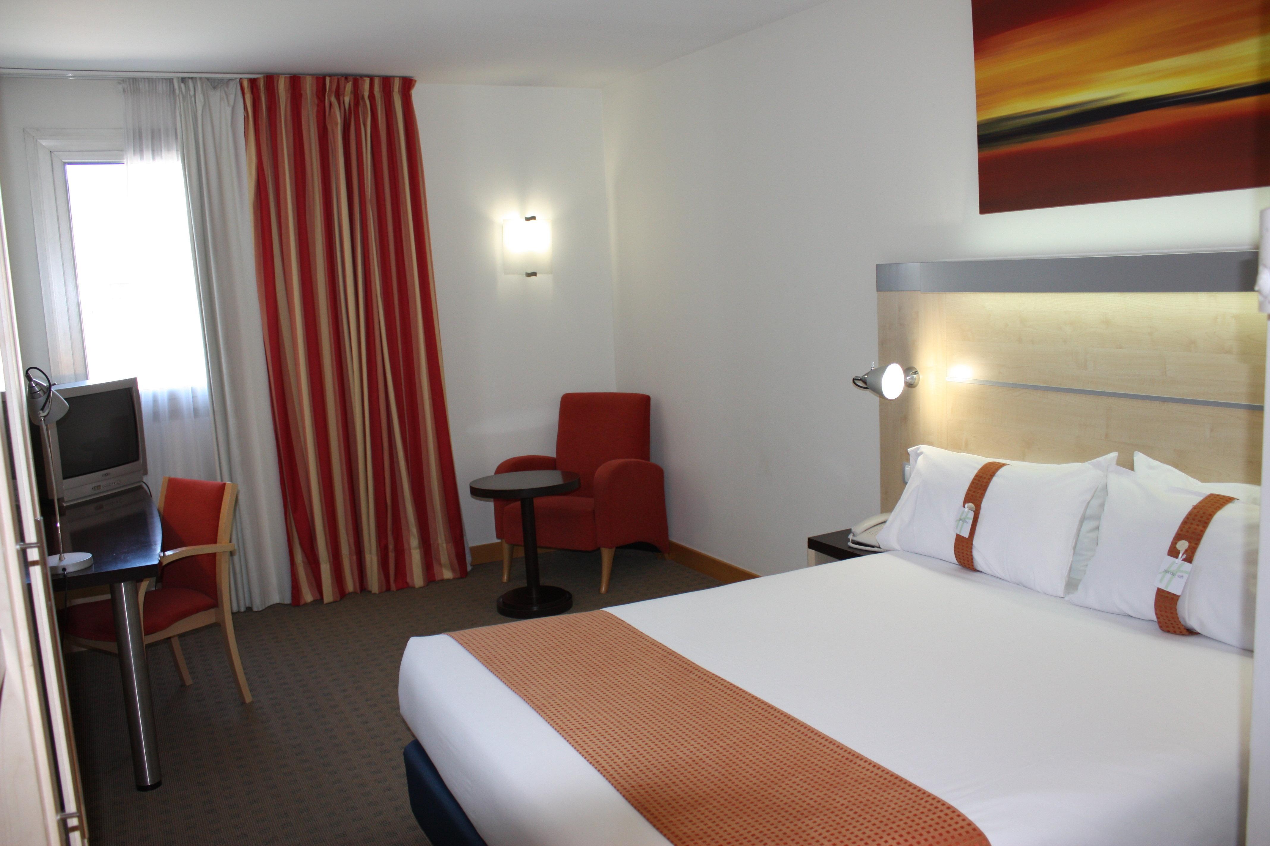 Holiday Inn Express Molins De Rei By Ihg מראה חיצוני תמונה