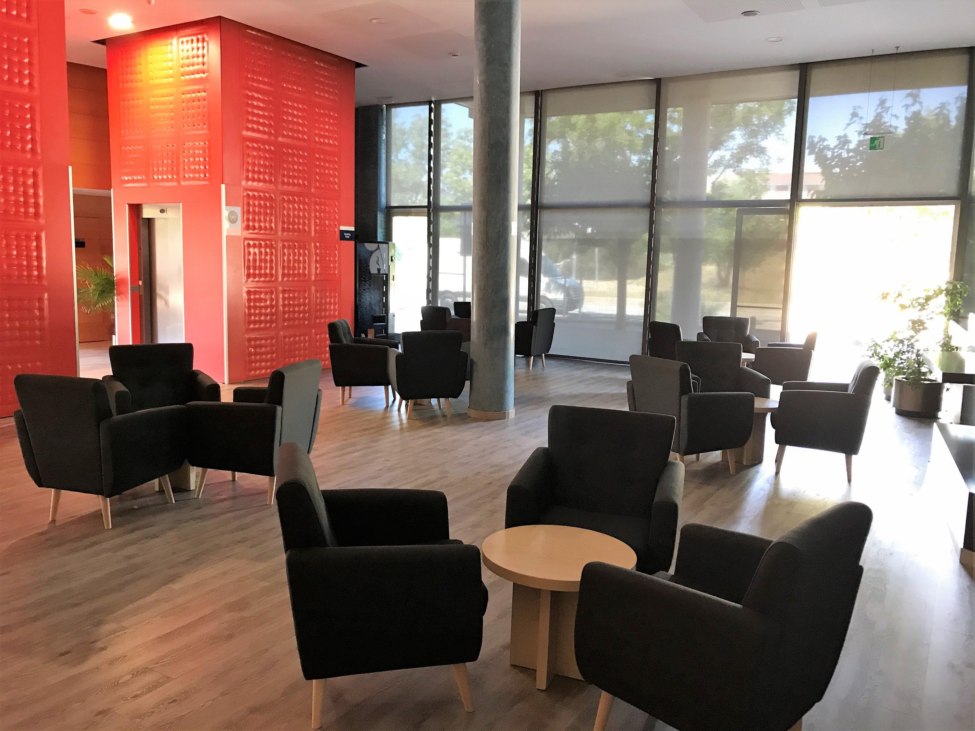 Holiday Inn Express Molins De Rei By Ihg מראה חיצוני תמונה