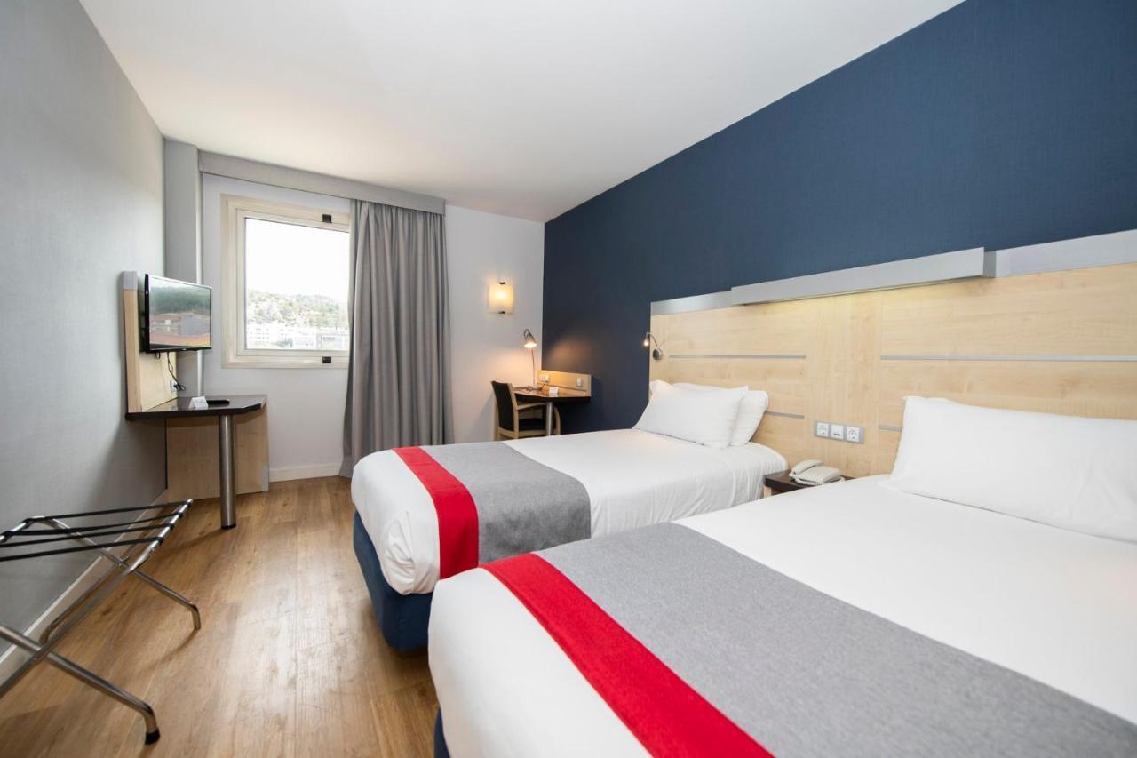 Holiday Inn Express Molins De Rei By Ihg מראה חיצוני תמונה