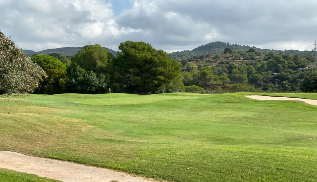 Holiday Inn Express Molins De Rei By Ihg מראה חיצוני תמונה